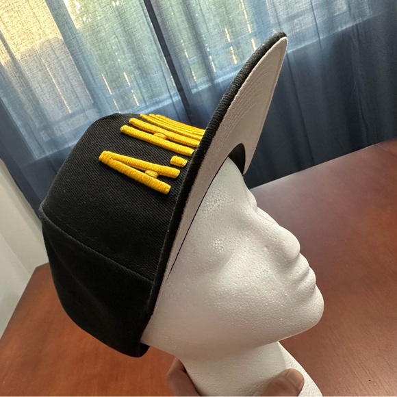 Official Hamilton Cap - Picture 7 of 9